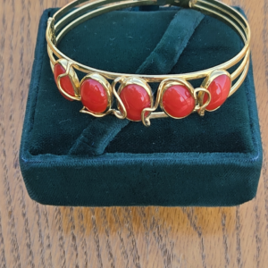 18KYG Red Coral Bracelet
